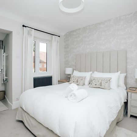 The Dragonfly - Central 2 Bedroom House Henley-on-Thames Exterior photo